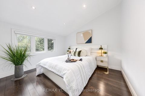 Photo 25 at 242 Milan Street, Moss Park, Toronto