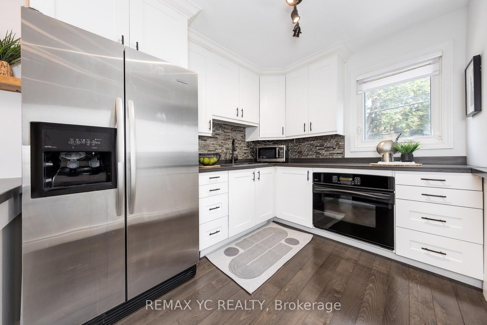 Photo 9 at 242 Milan Street, Moss Park, Toronto Photo 9 at 242 Milan Street, Moss Park, Toronto