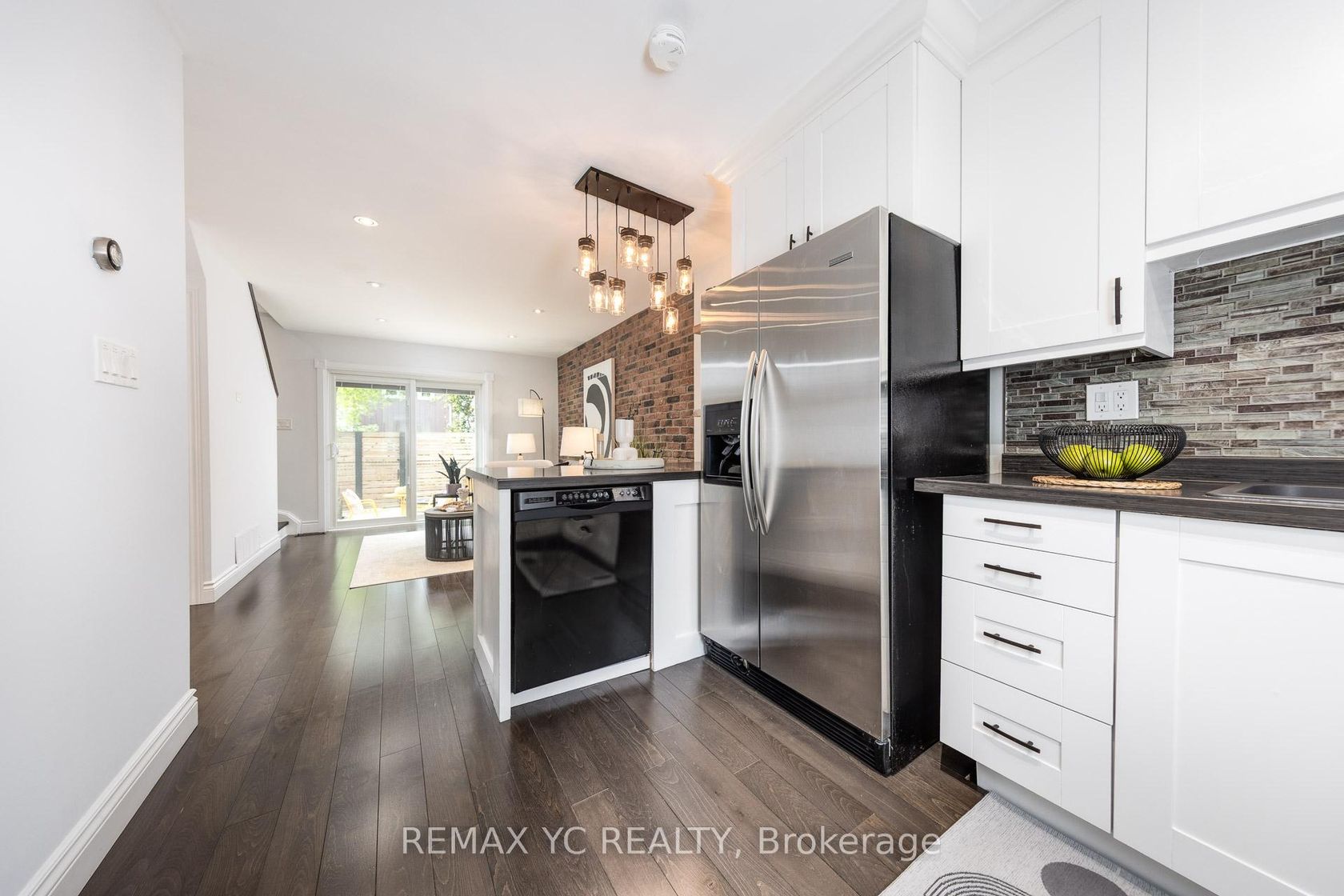 Photo 10 at 242 Milan Street, Moss Park, Toronto Photo 10 at 242 Milan Street, Moss Park, Toronto