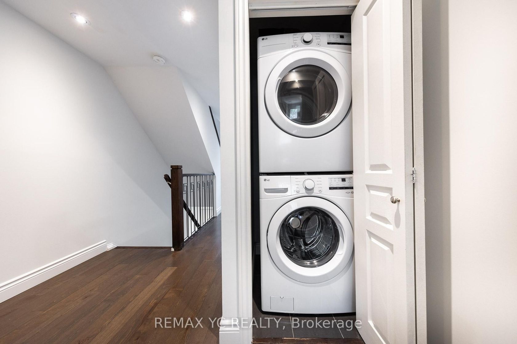 Photo 18 at 242 Milan Street, Moss Park, Toronto Photo 18 at 242 Milan Street, Moss Park, Toronto