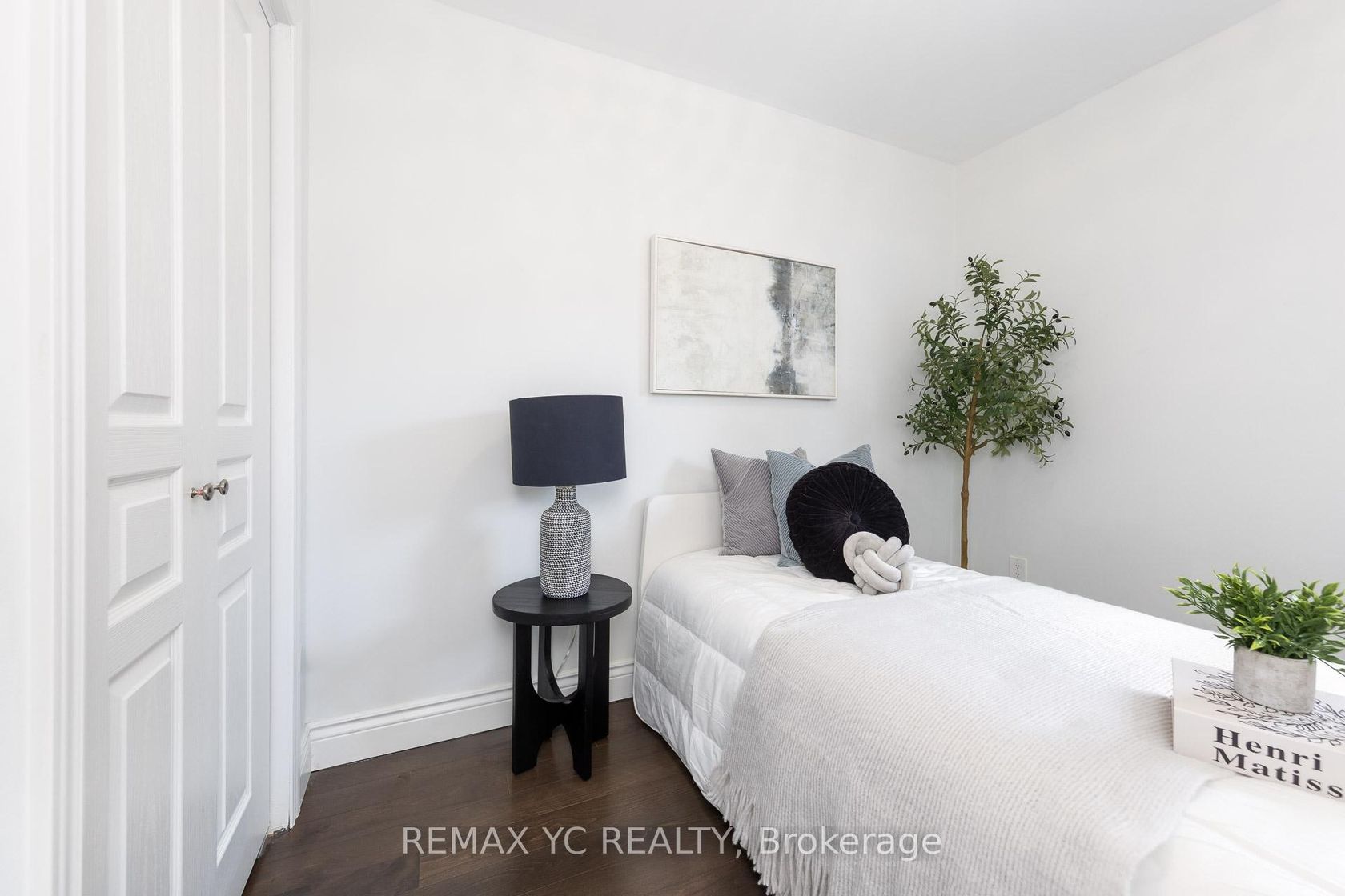 Photo 19 at 242 Milan Street, Moss Park, Toronto Photo 19 at 242 Milan Street, Moss Park, Toronto