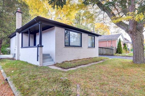 Photo 3 at 19 Blakemanor Boulevard, Woburn, Toronto