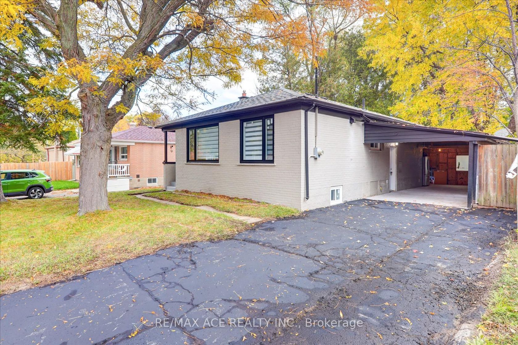 19 Blakemanor Boulevard, Woburn, Toronto 