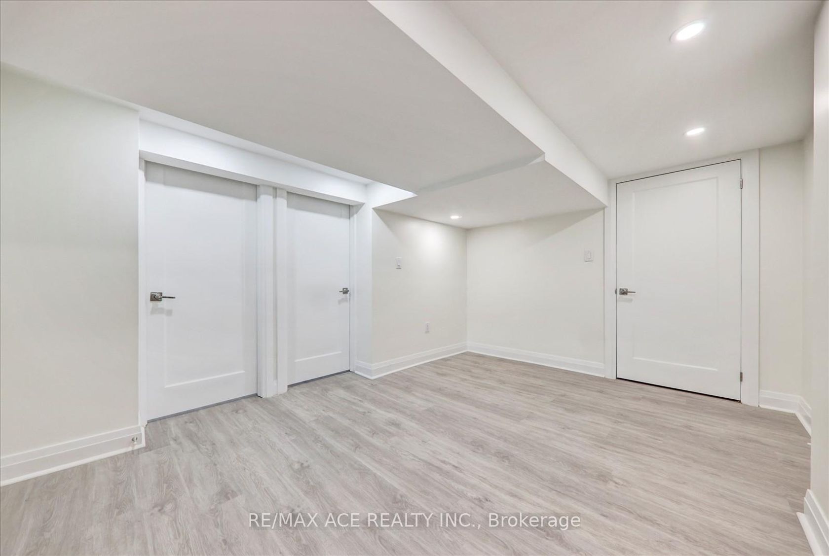 Photo 27 at 19 Blakemanor Boulevard, Woburn, Toronto Photo 27 at 19 Blakemanor Boulevard, Woburn, Toronto