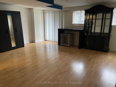 Photo 4 at 52 Coleridge Drive, Summerhill Estates, Newmarket