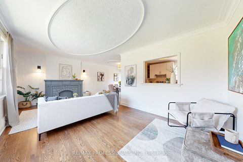 Photo 2 at 146 Pinegrove Avenue, Cliffside, Toronto