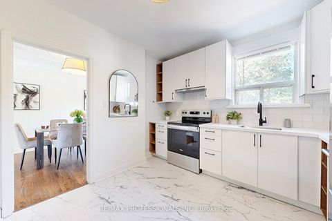 Photo 8 at 146 Pinegrove Avenue, Cliffside, Toronto