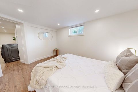 Photo 23 at 146 Pinegrove Avenue, Cliffside, Toronto