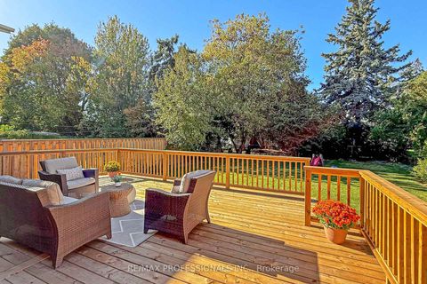 Photo 27 at 146 Pinegrove Avenue, Cliffside, Toronto