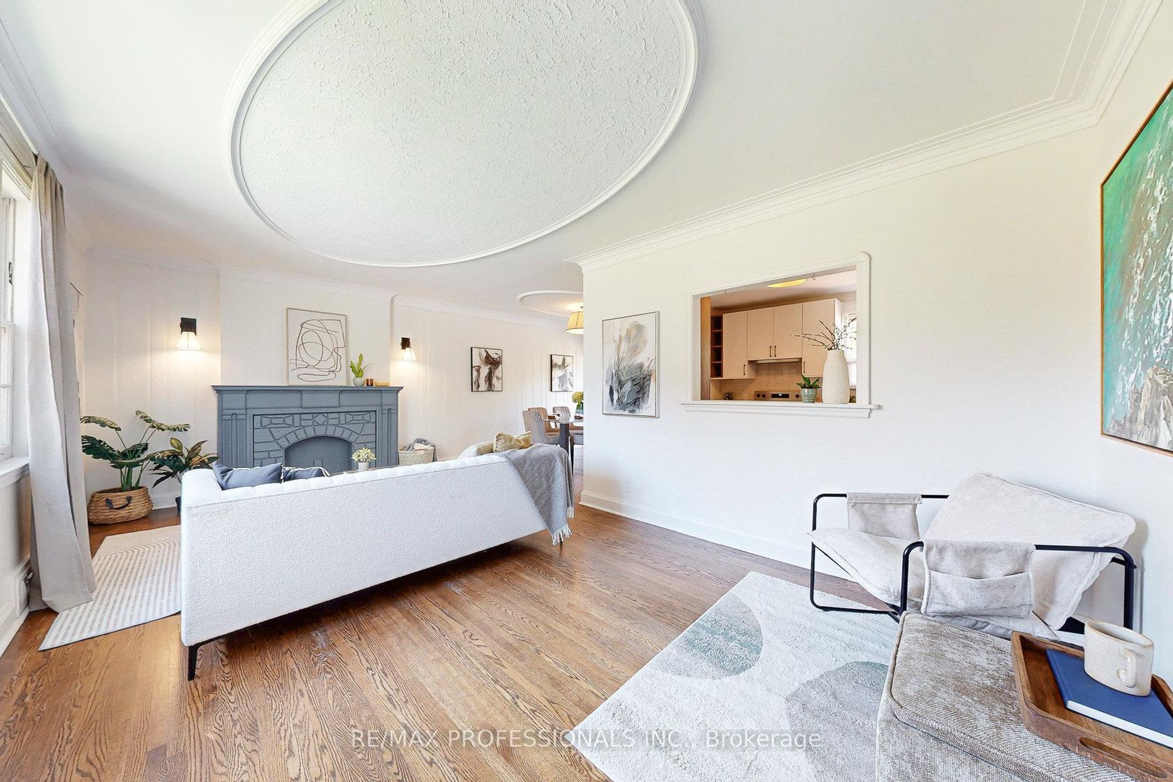 Photo 2 at 146 Pinegrove Avenue, Cliffside, Toronto Photo 2 at 146 Pinegrove Avenue, Cliffside, Toronto