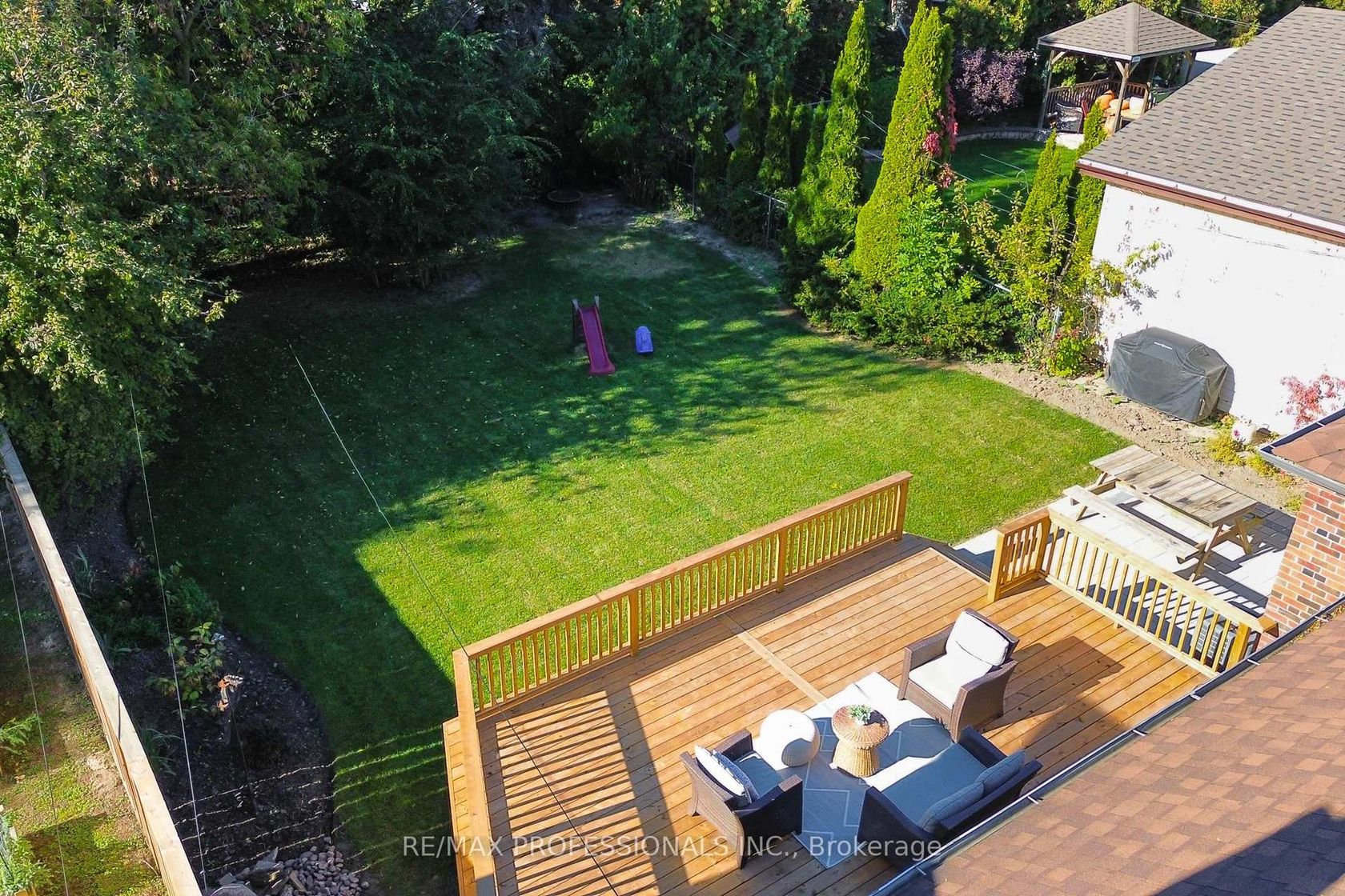 Photo 35 at 146 Pinegrove Avenue, Cliffside, Toronto Photo 35 at 146 Pinegrove Avenue, Cliffside, Toronto