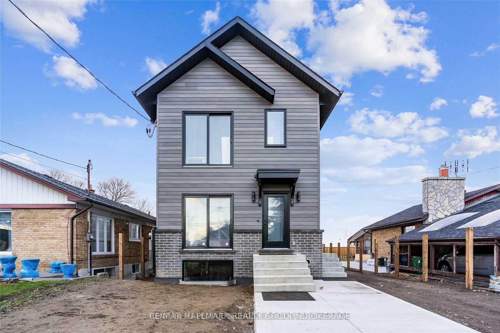 Photo 2 at 54 Westhampton Drive, The Westway, Toronto Photo 2 at 54 Westhampton Drive, The Westway, Toronto