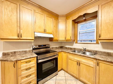 Photo 16 at 1198 Avenue Road, Lawrence Park South, Toronto