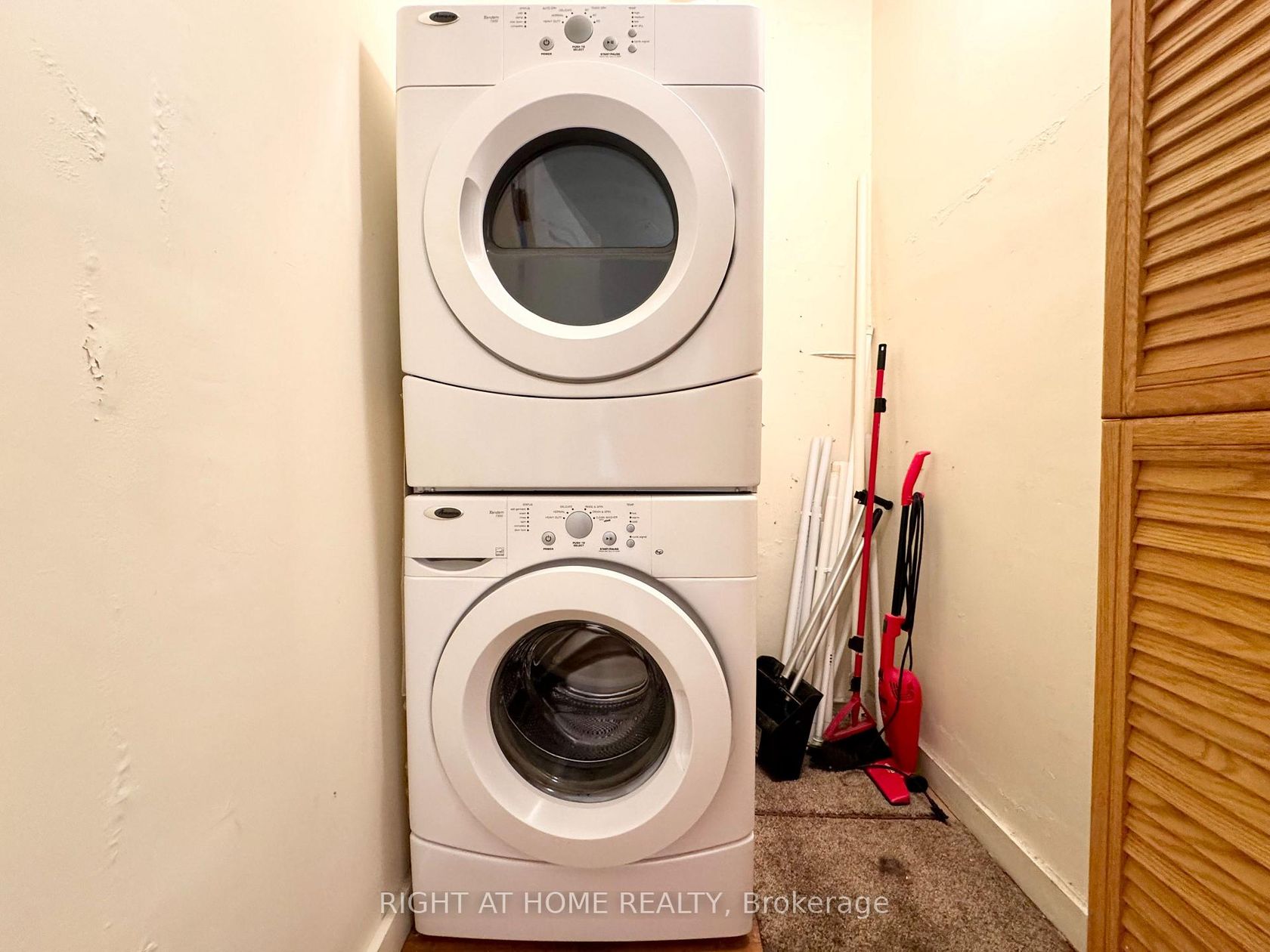 Photo 10 at 1198 Avenue Road, Lawrence Park South, Toronto Photo 10 at 1198 Avenue Road, Lawrence Park South, Toronto