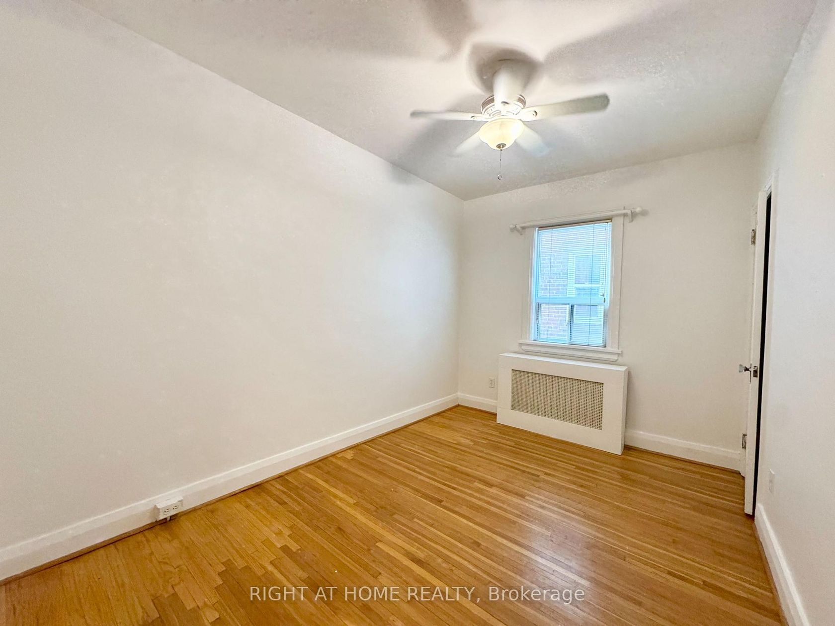 Photo 11 at 1198 Avenue Road, Lawrence Park South, Toronto Photo 11 at 1198 Avenue Road, Lawrence Park South, Toronto