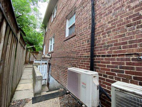 Photo 2 at 1196 Avenue Road, Lawrence Park South, Toronto