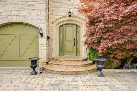 Photo 1 at 7 Legacy Court, Windfields, Toronto