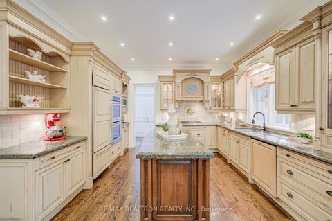 Photo 14 at 7 Legacy Court, Windfields, Toronto