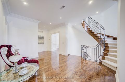 Photo 17 at 7 Legacy Court, Windfields, Toronto