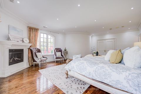 Photo 19 at 7 Legacy Court, Windfields, Toronto