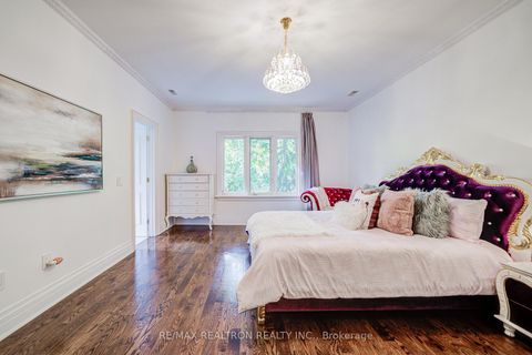 Photo 24 at 7 Legacy Court, Windfields, Toronto