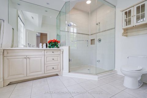 Photo 26 at 7 Legacy Court, Windfields, Toronto