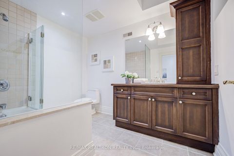 Photo 34 at 7 Legacy Court, Windfields, Toronto