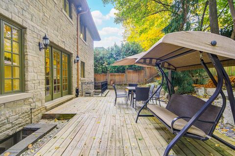 Photo 36 at 7 Legacy Court, Windfields, Toronto