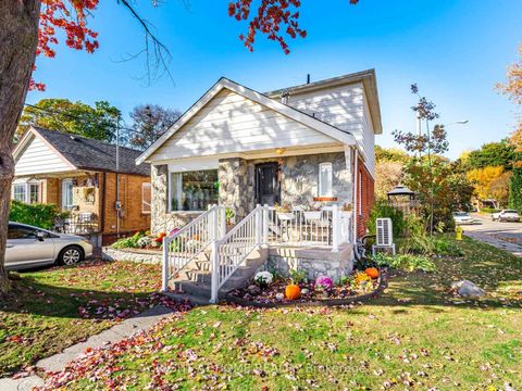 Photo 1 at 78 Hollis Avenue, Cliffside, Toronto