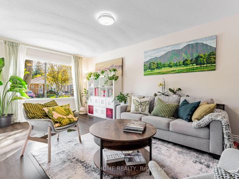 Photo 2 at 78 Hollis Avenue, Cliffside, Toronto