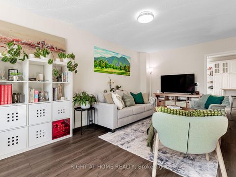 Photo 3 at 78 Hollis Avenue, Cliffside, Toronto