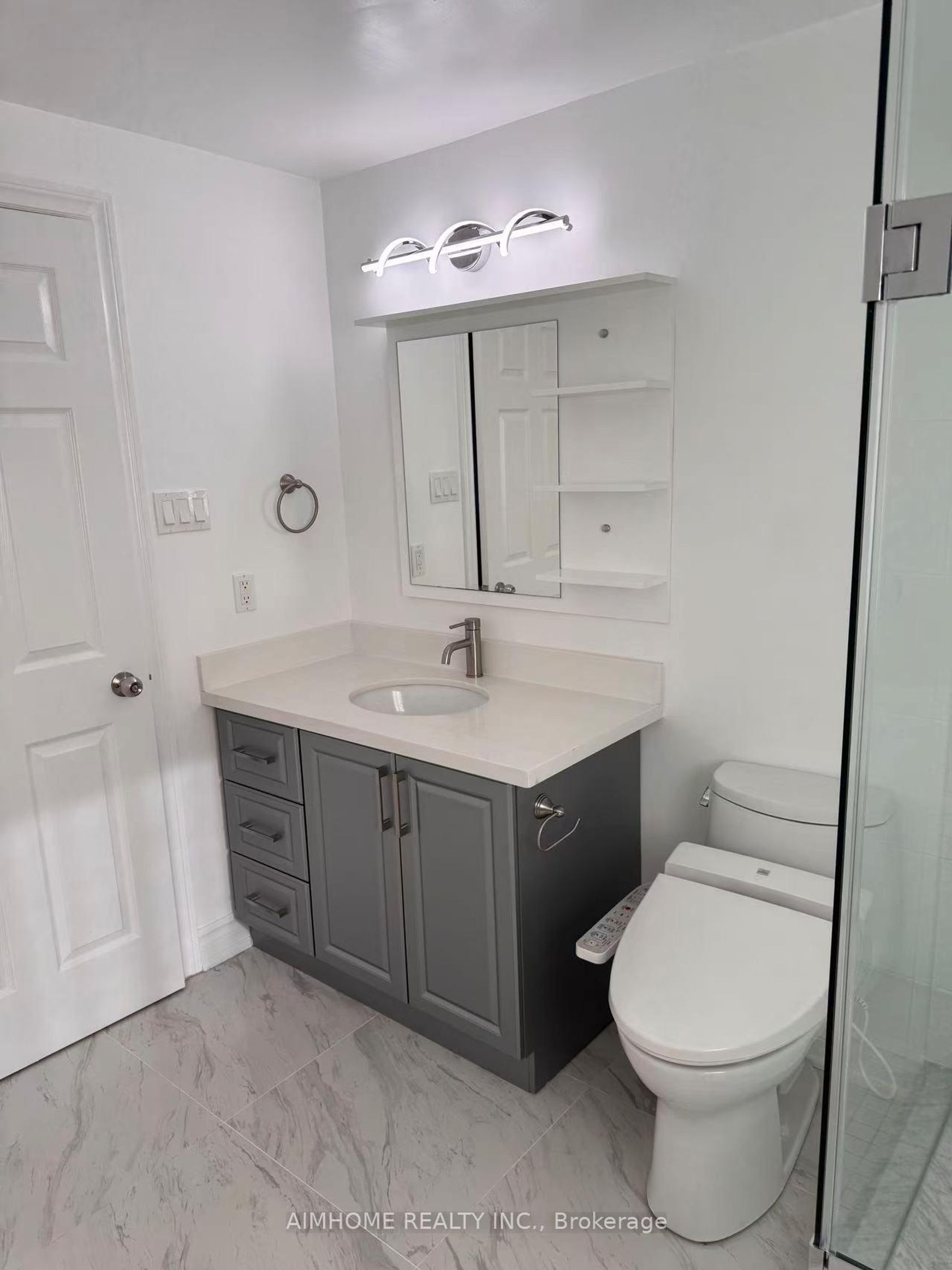 Photo 8 at 213 Hupfield Trail, Malvern, Toronto Photo 8 at 213 Hupfield Trail, Malvern, Toronto