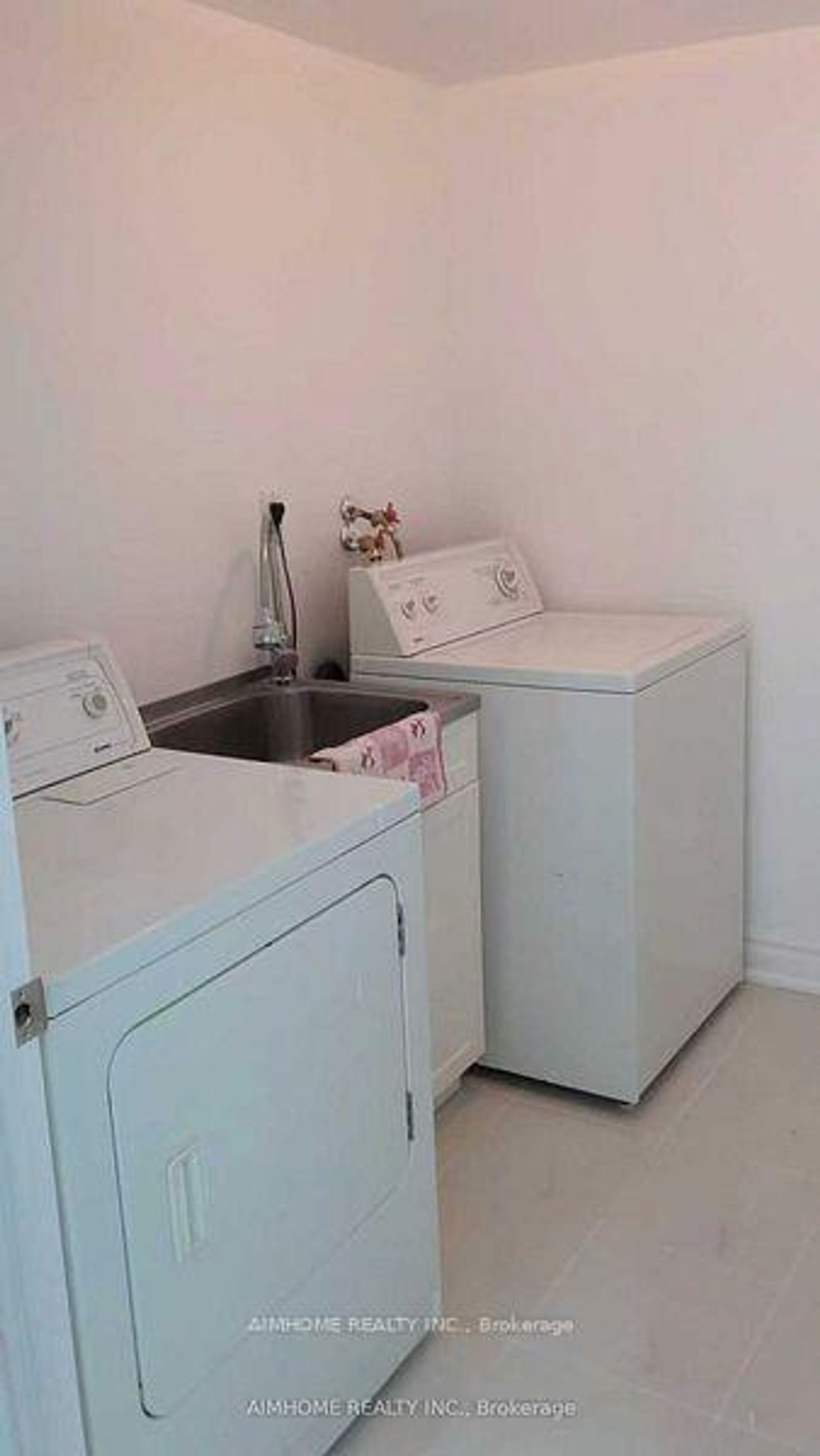 Photo 13 at 213 Hupfield Trail, Malvern, Toronto Photo 13 at 213 Hupfield Trail, Malvern, Toronto