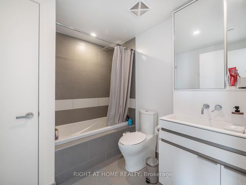 Photo 30 at 5607 - 197 Yonge Street, Yonge Corridor, Toronto