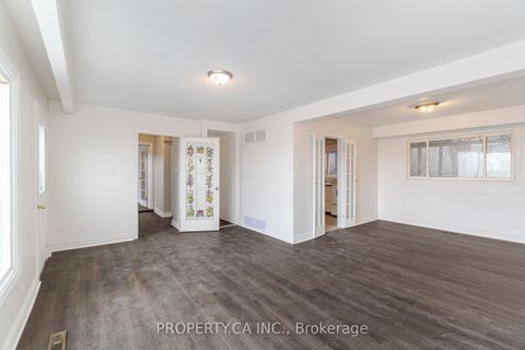 Photo 8 at 701 Finch Avenue W, Bathurst Manor, Toronto