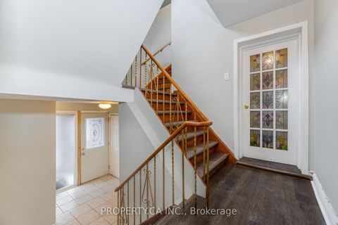 Photo 13 at 701 Finch Avenue W, Bathurst Manor, Toronto