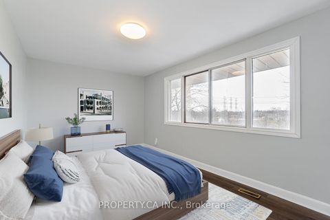 Photo 16 at 701 Finch Avenue W, Bathurst Manor, Toronto
