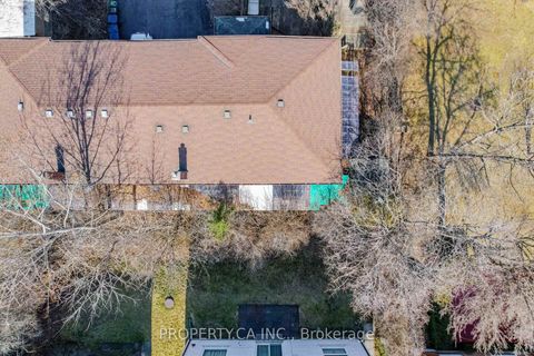 Photo 20 at 701 Finch Avenue W, Bathurst Manor, Toronto