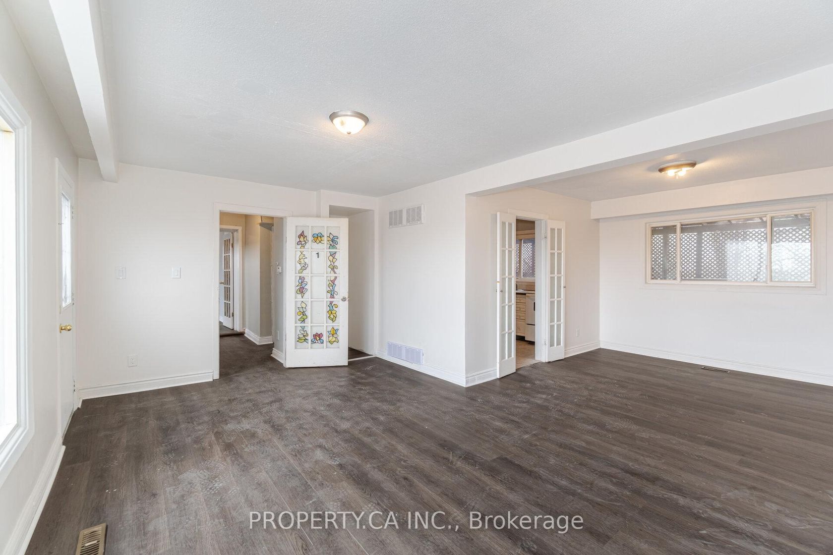 Photo 8 at 701 Finch Avenue W, Bathurst Manor, Toronto Photo 8 at 701 Finch Avenue W, Bathurst Manor, Toronto