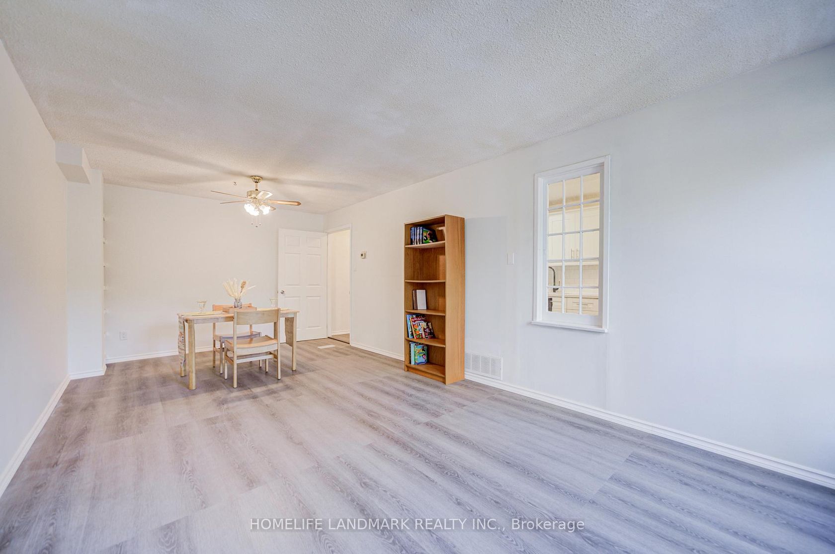 Photo 10 at 3025 Bridletowne Circle, L'Amoreaux, Toronto Photo 10 at 3025 Bridletowne Circle, L'Amoreaux, Toronto