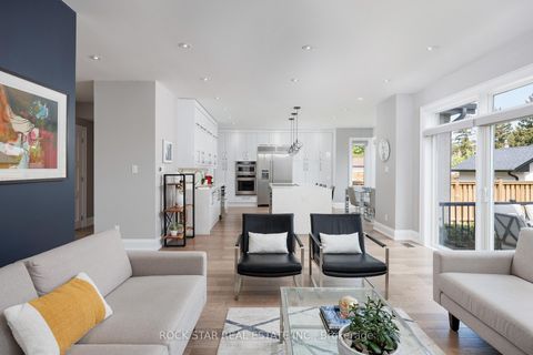 Photo 13 at 443 Seabourne Drive, WO West, Oakville