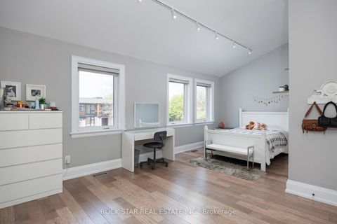 Photo 37 at 443 Seabourne Drive, WO West, Oakville