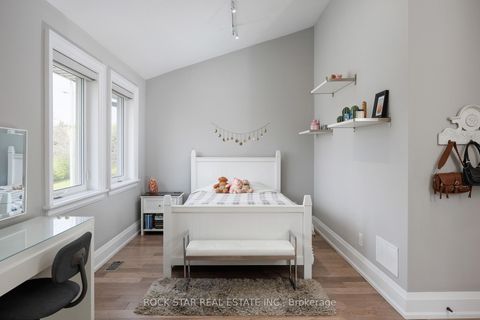 Photo 38 at 443 Seabourne Drive, WO West, Oakville