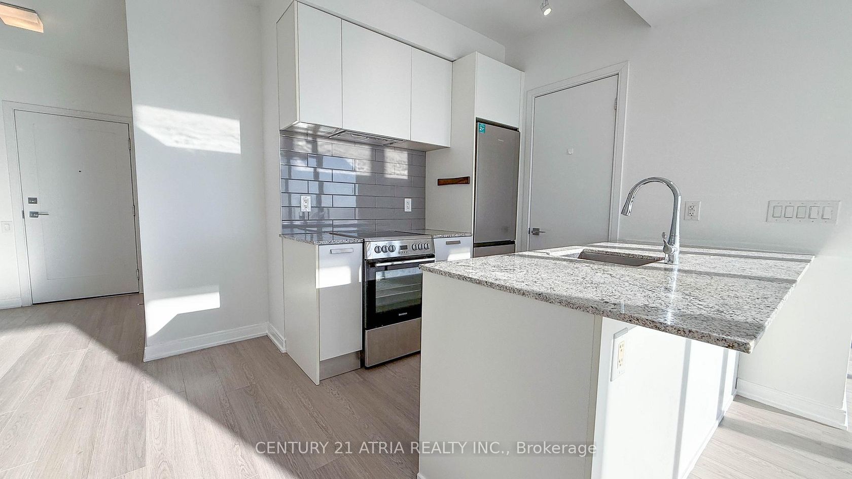 1805 - 57 St. Joseph Street, Bay Street Corridor, Toronto 