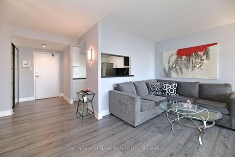 Photo 8 at 808 - 7601 Bathurst Street, Yorkhill, Vaughan