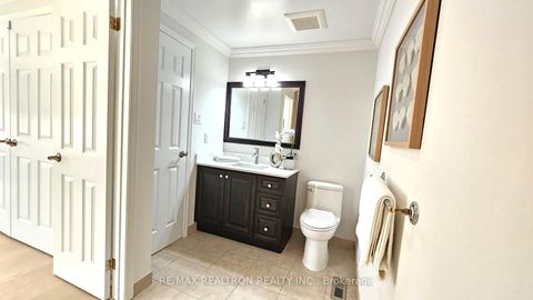 Photo 14 at 19 Pondtail Drive, Milliken, Toronto