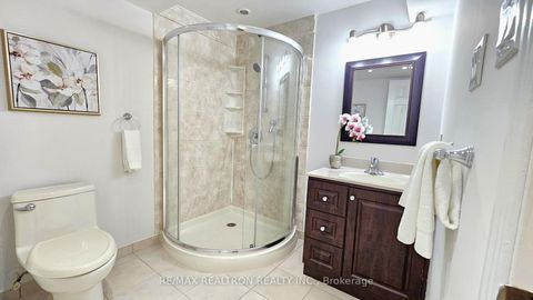 Photo 15 at 19 Pondtail Drive, Milliken, Toronto