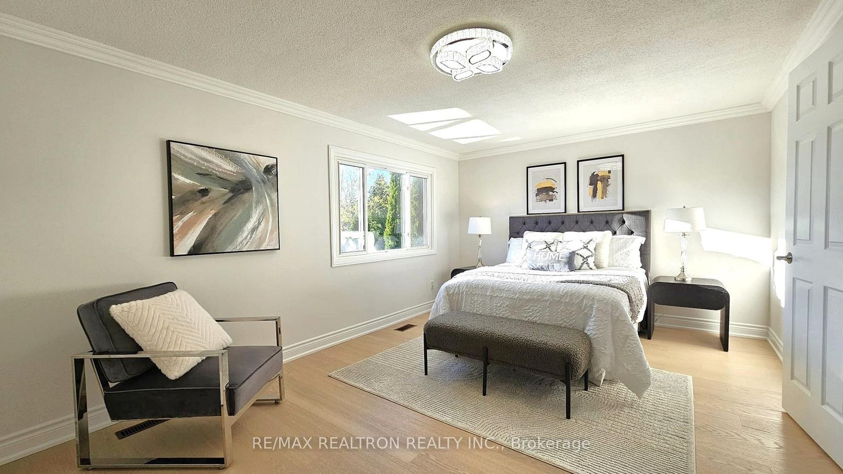 Photo 9 at 19 Pondtail Drive, Milliken, Toronto Photo 9 at 19 Pondtail Drive, Milliken, Toronto