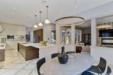 Photo 19 at 211 Grand Vellore Crescent, Vellore Village, Vaughan