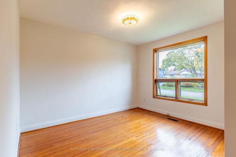 Photo 8 at 123 Redwater Drive, Kipling, Toronto
